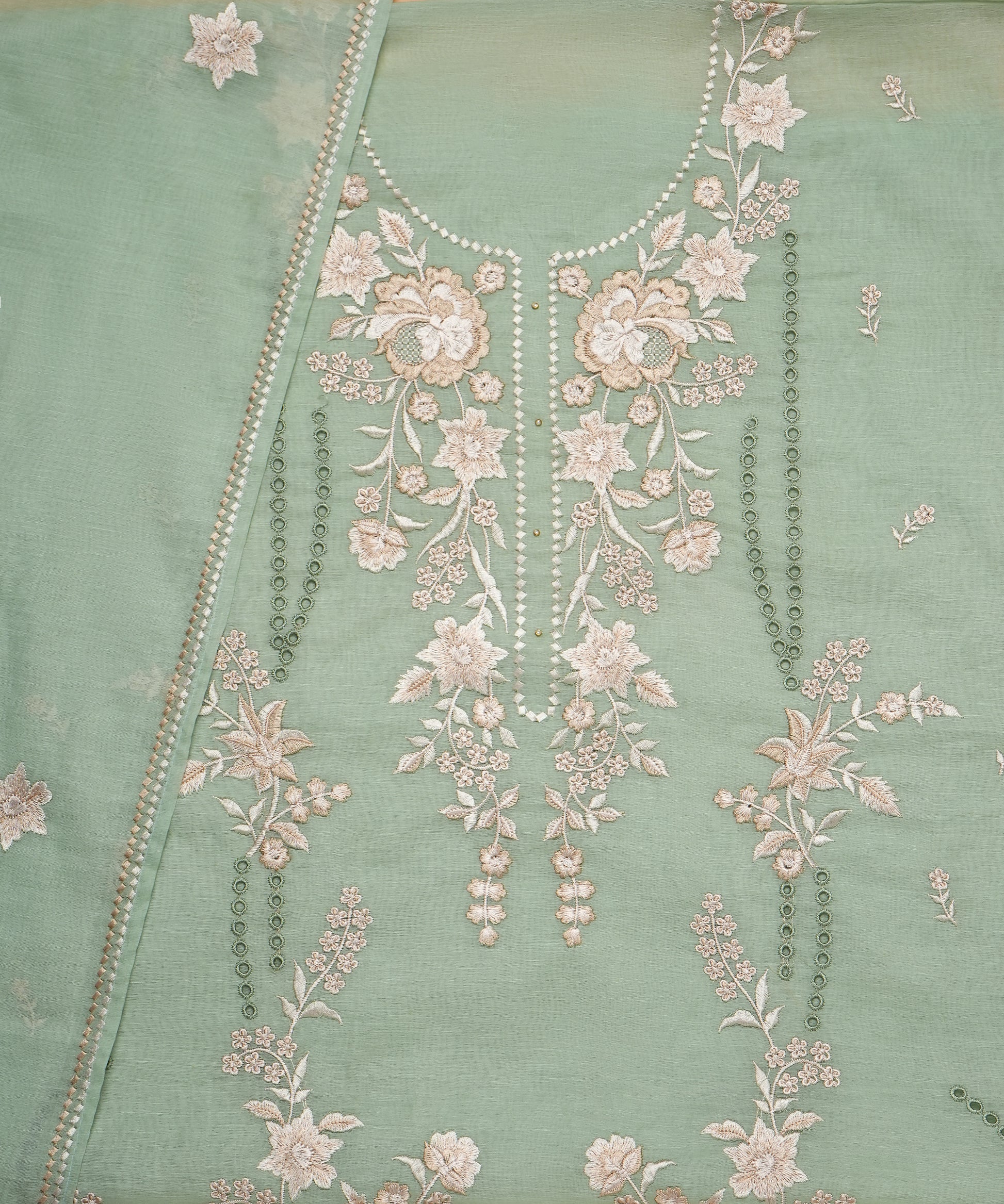 AVARAYA UNSTITCHED DRESS MATERIAL