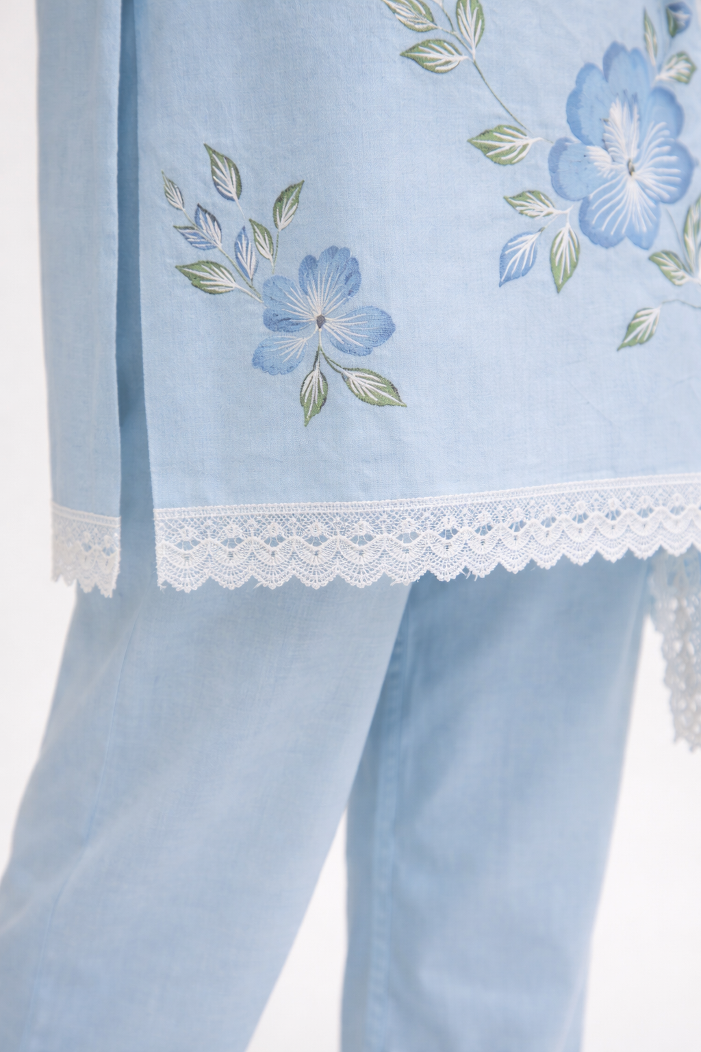 Unstitched Brush Print Organza Salwar Suit